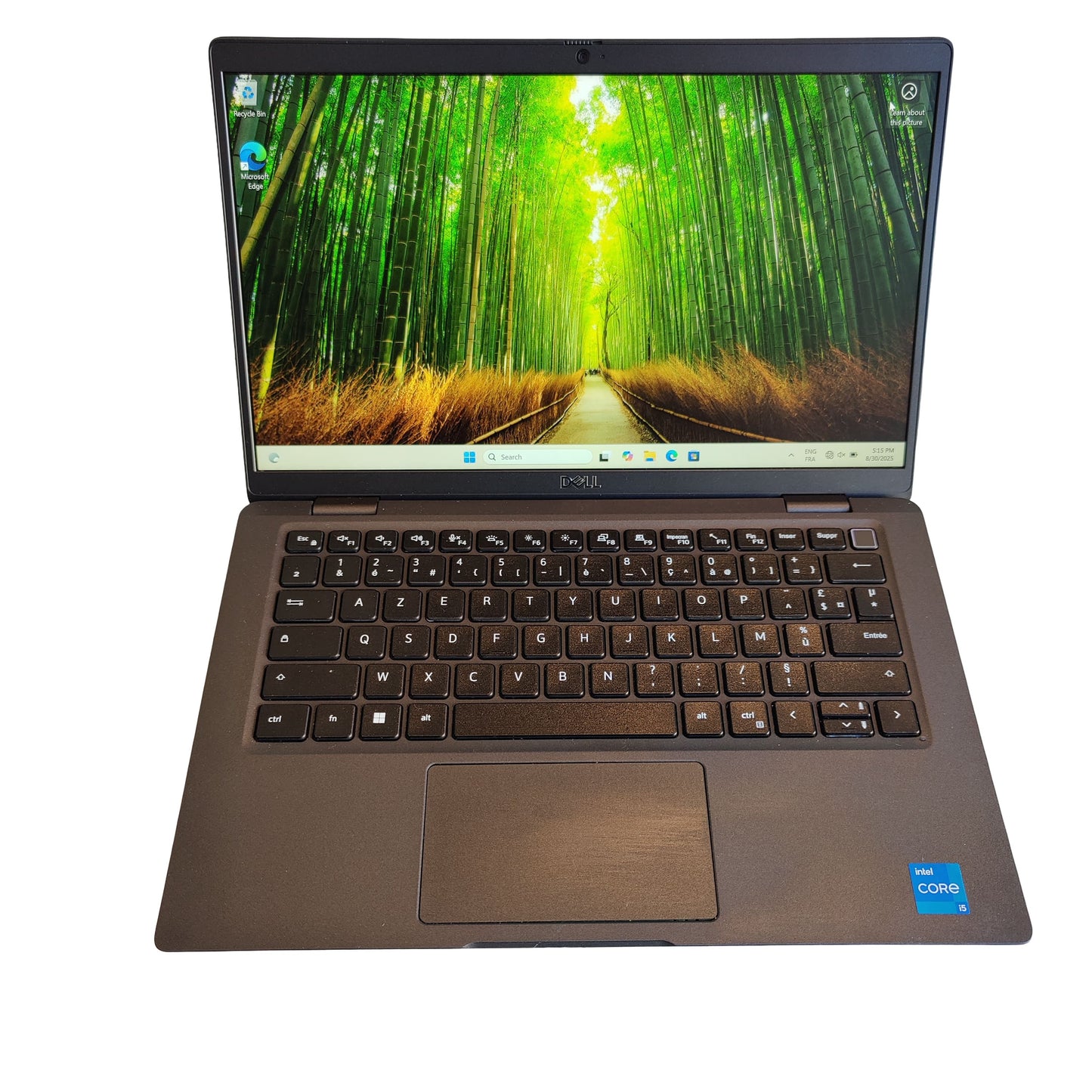 Vue ouverte du Dell Latitude 7320 – clavier rétroéclairé et écran lumineux